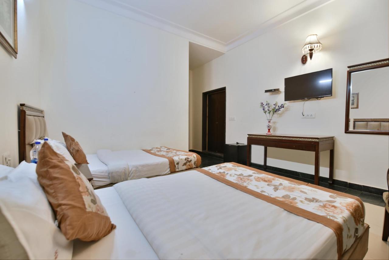 Hotel Revels By A1Rooms Nueva Delhi Exterior foto